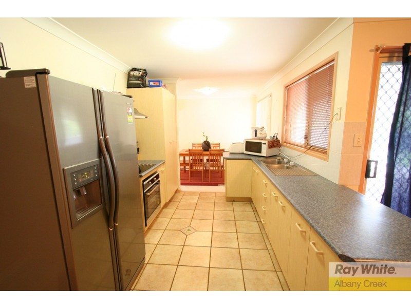 8 Ilona Place, Eatons Hill QLD 4037