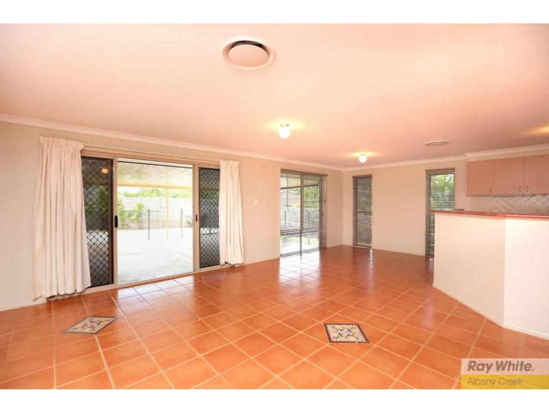 2 Whipbird Court, Cashmere QLD 4500