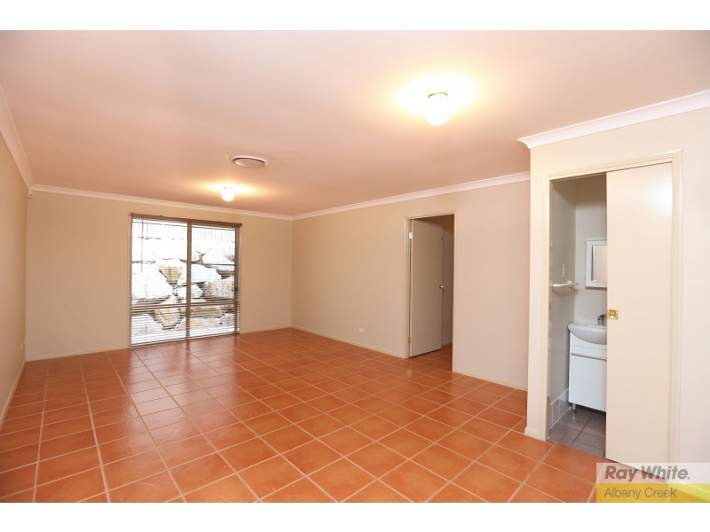 2 Whipbird Court, Cashmere QLD 4500