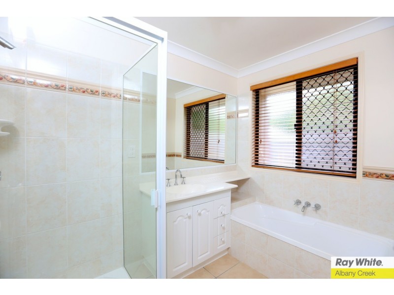 18 Gold Creek Court, Albany Creek QLD 4035