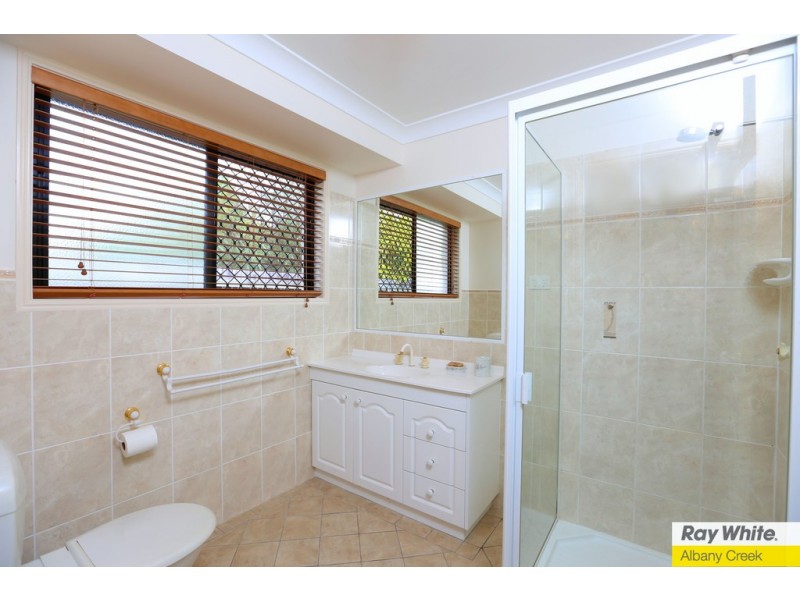 18 Gold Creek Court, Albany Creek QLD 4035