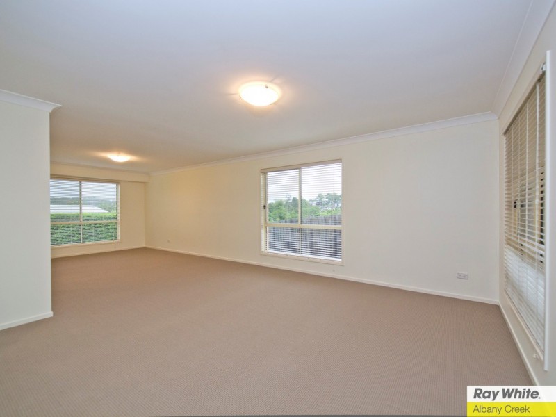 18 Toressian Place, Cashmere QLD 4500