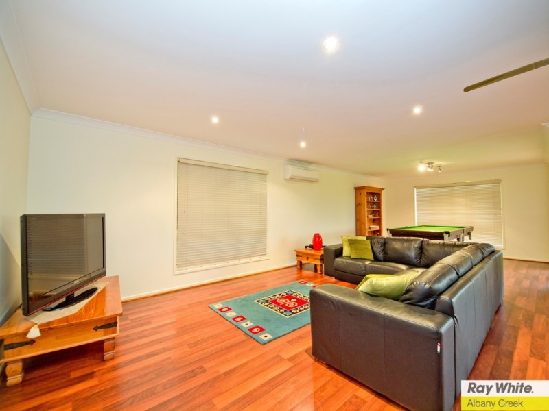 18 Toressian Place, Cashmere QLD 4500