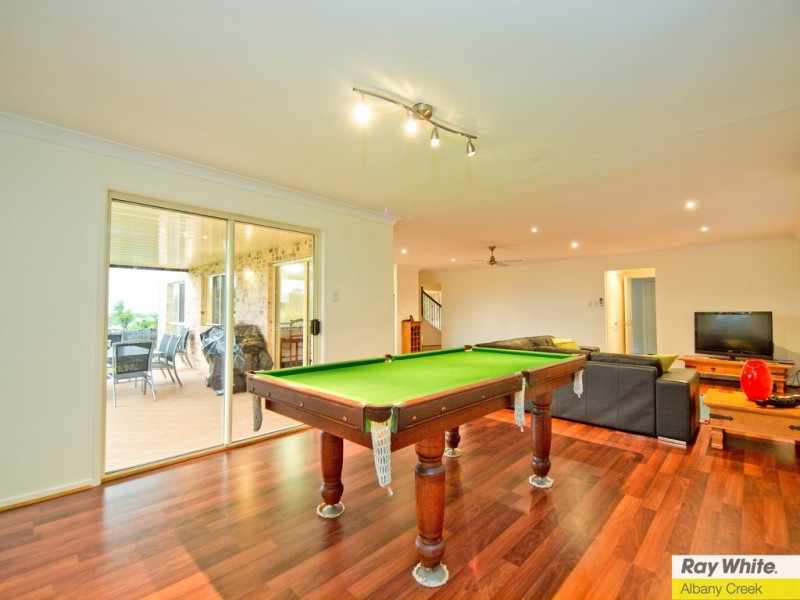 18 Toressian Place, Cashmere QLD 4500