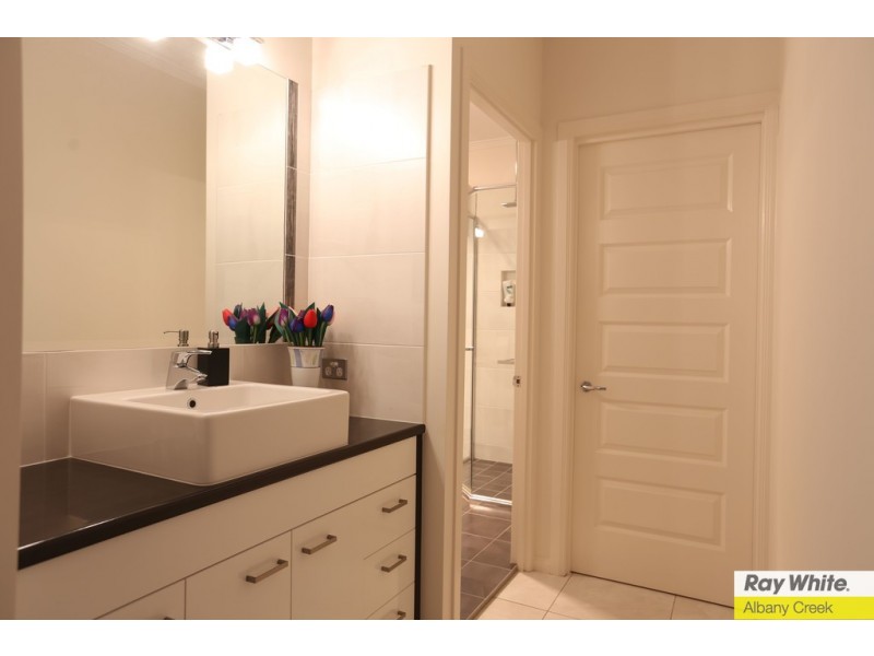 39 Corvus Drive, Cashmere QLD 4500