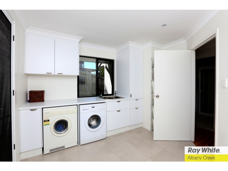 12 Talisman Court, Eatons Hill QLD 4037