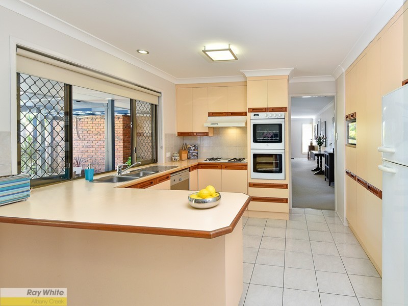 6 Lark Court, Albany Creek QLD 4035