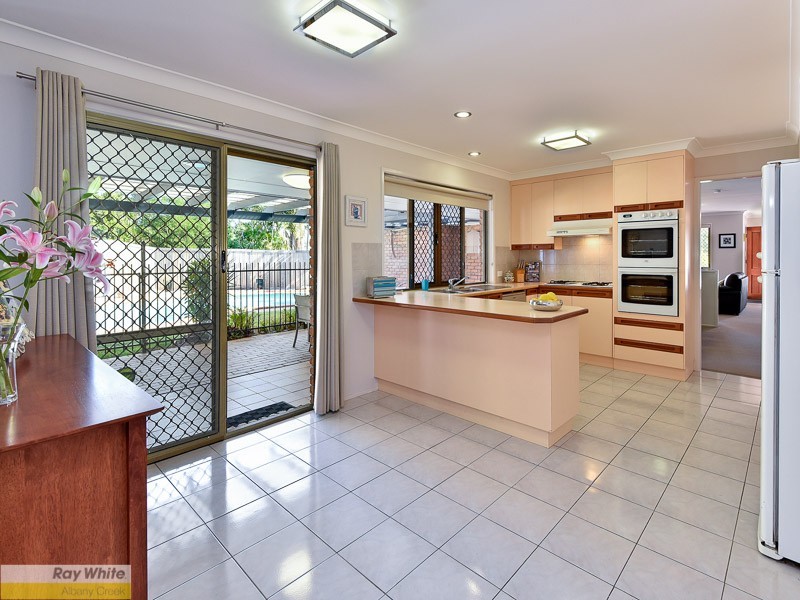 6 Lark Court, Albany Creek QLD 4035