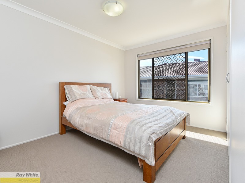 6 Lark Court, Albany Creek QLD 4035