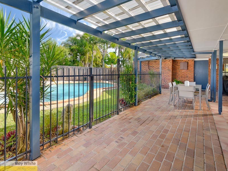 6 Lark Court, Albany Creek QLD 4035