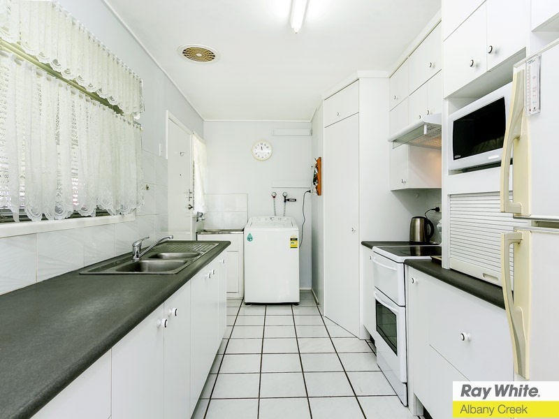 15 Bevlin Court, Albany Creek QLD 4035