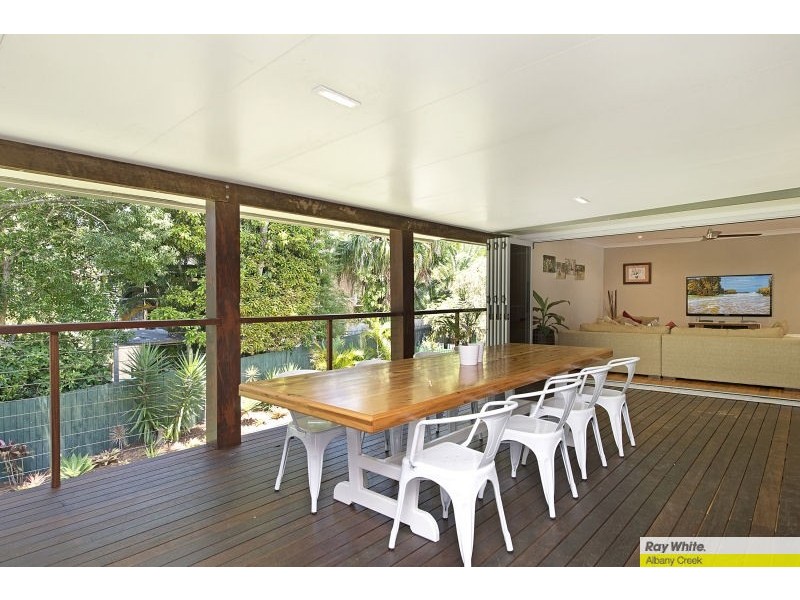 11 Faheys Road East, Albany Creek QLD 4035