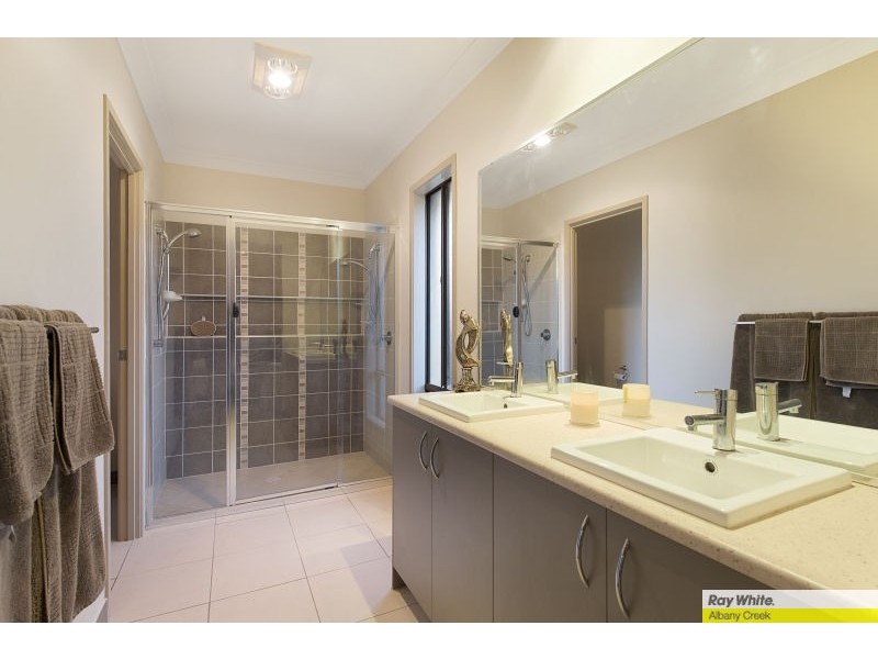 12 Rivergum Drive, Eatons Hill QLD 4037