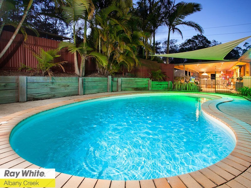 8 Edenderry Court, Eatons Hill QLD 4037