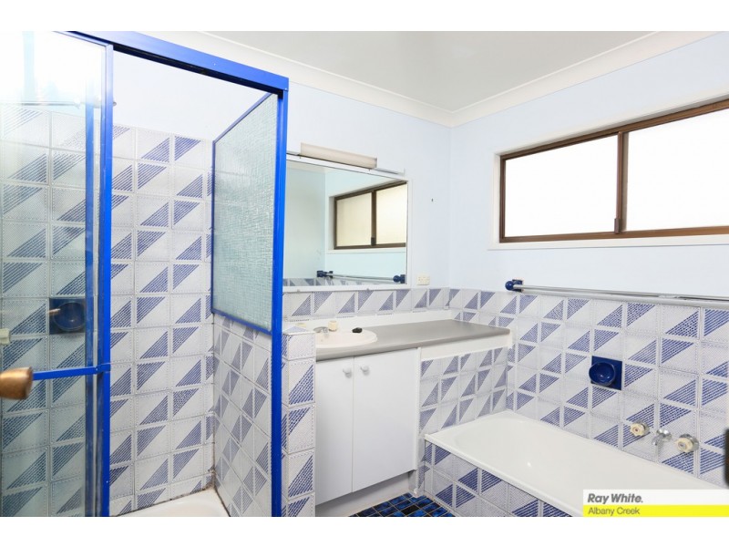 12 Longford Street, Everton Hills QLD 4053