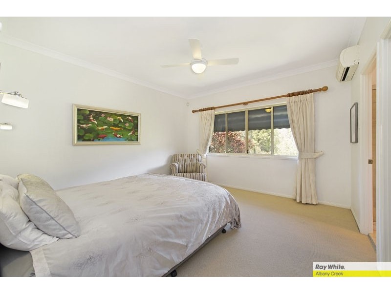 25 Silkyoak Way, Albany Creek QLD 4035