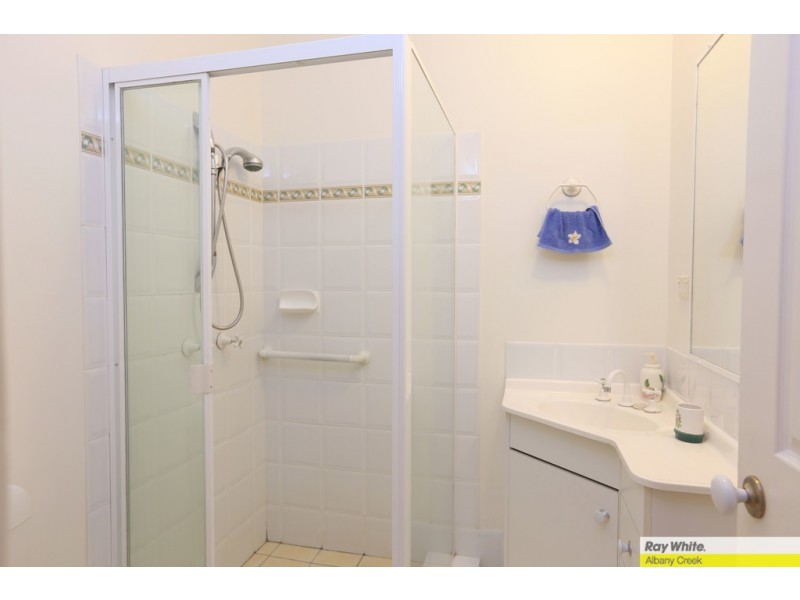 4 Circa Cr / 24 Faheys Rd East, Albany Creek QLD 4035