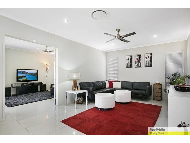 5 Seeana Crescent, Bridgeman Downs QLD 4035