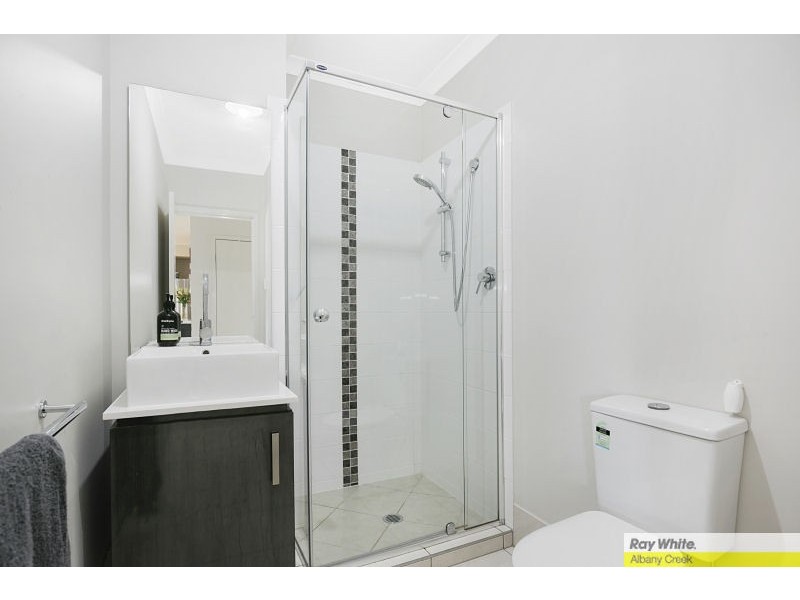 5 Seeana Crescent, Bridgeman Downs QLD 4035