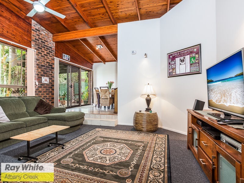 8 Minerva Court, Eatons Hill QLD 4037