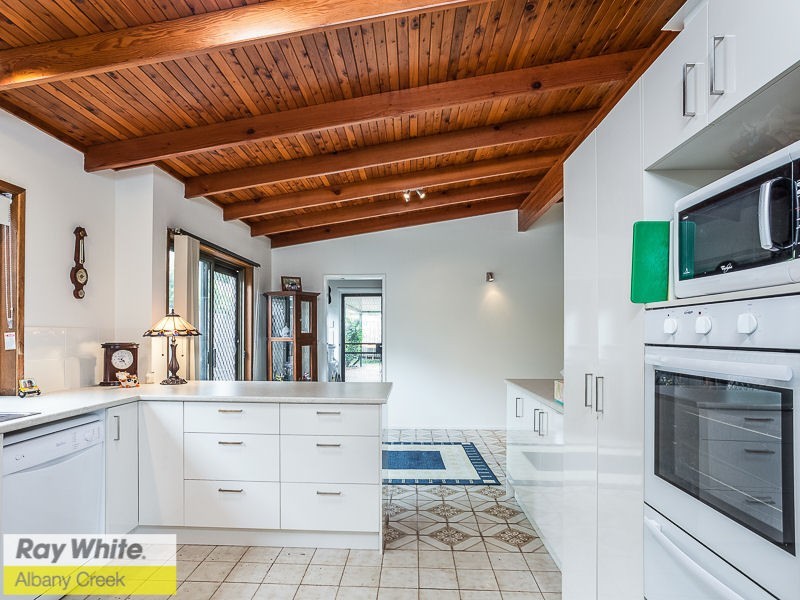 8 Minerva Court, Eatons Hill QLD 4037