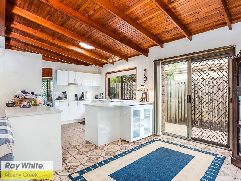 8 Minerva Court, Eatons Hill QLD 4037