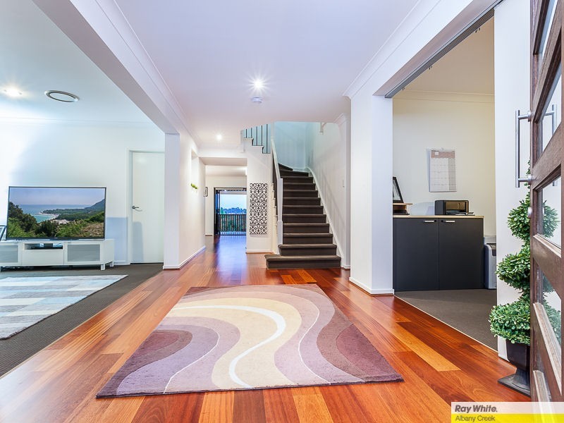 17 Minerva Court, Eatons Hill QLD 4037