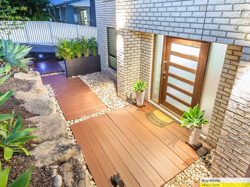 17 Minerva Court, Eatons Hill QLD 4037