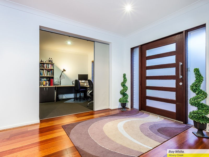 17 Minerva Court, Eatons Hill QLD 4037