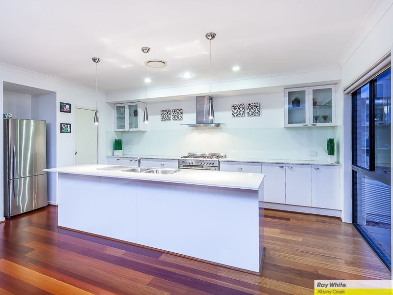 17 Minerva Court, Eatons Hill QLD 4037