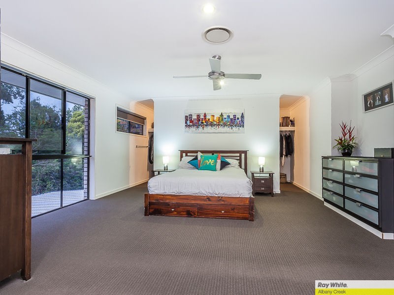 17 Minerva Court, Eatons Hill QLD 4037