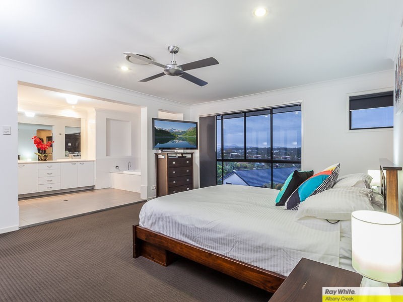 17 Minerva Court, Eatons Hill QLD 4037