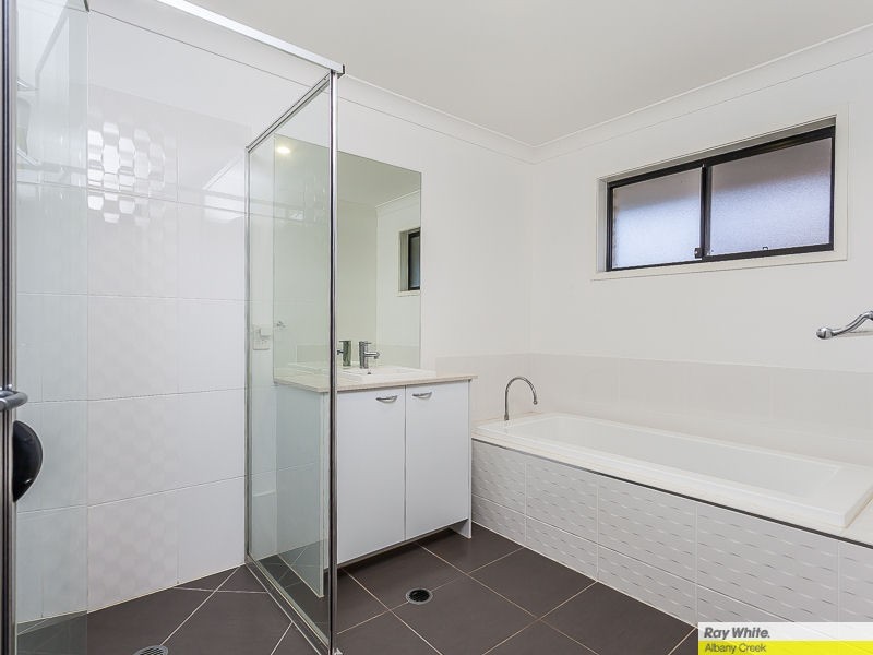 17 Minerva Court, Eatons Hill QLD 4037