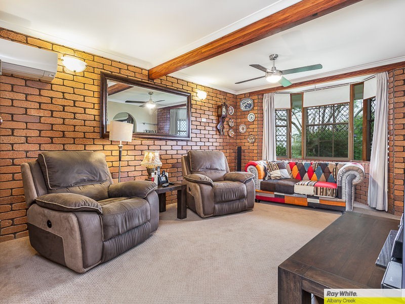 11 Apollo Court, Eatons Hill QLD 4037
