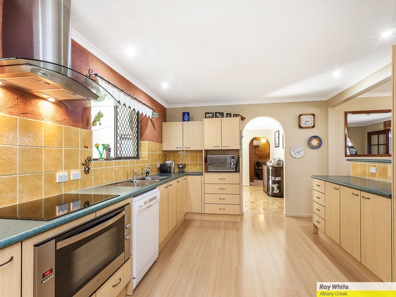 11 Apollo Court, Eatons Hill QLD 4037