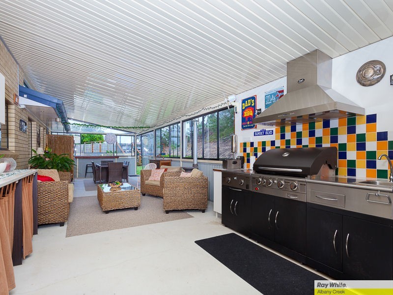 11 Apollo Court, Eatons Hill QLD 4037