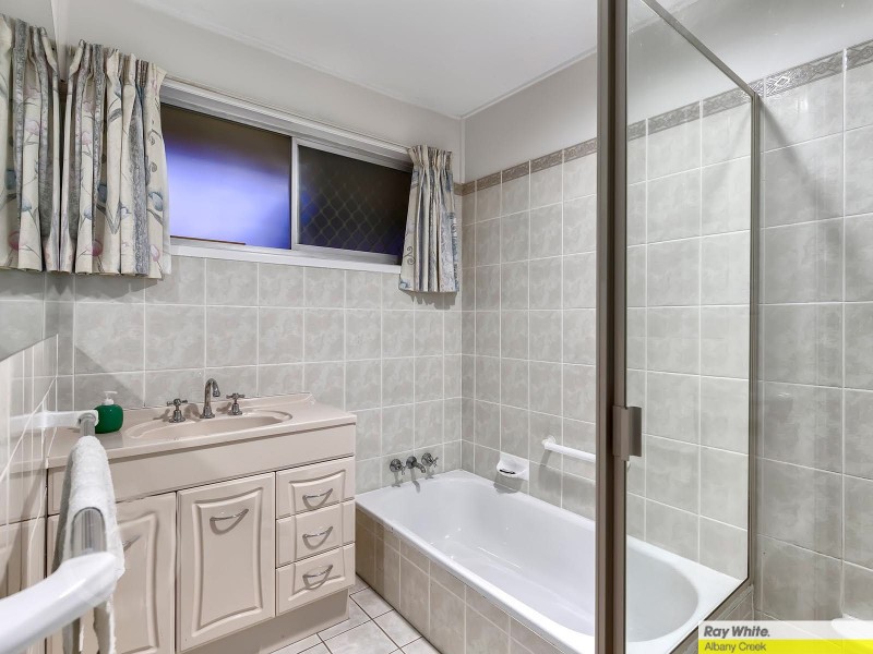 11 Du Kamp Street, Albany Creek QLD 4035