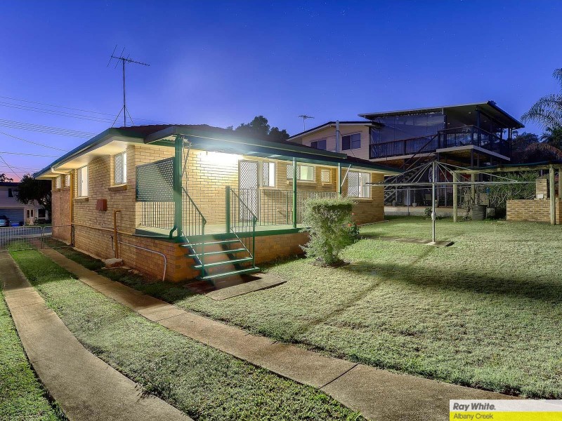 11 Du Kamp Street, Albany Creek QLD 4035
