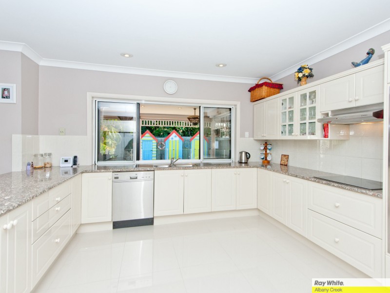 11 Regal Place, Aspley QLD 4034