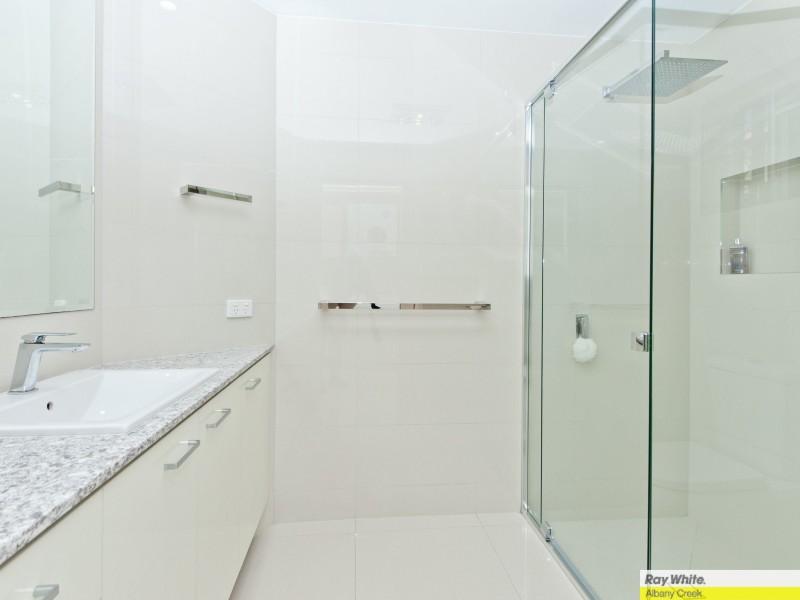 11 Regal Place, Aspley QLD 4034