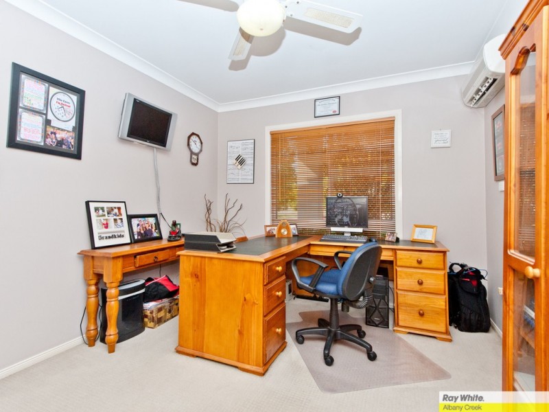 11 Regal Place, Aspley QLD 4034