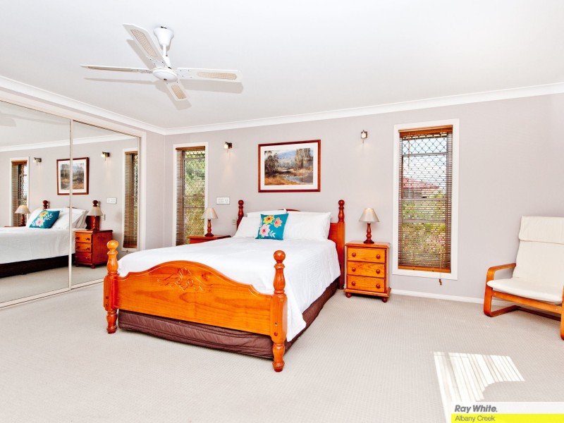 11 Regal Place, Aspley QLD 4034