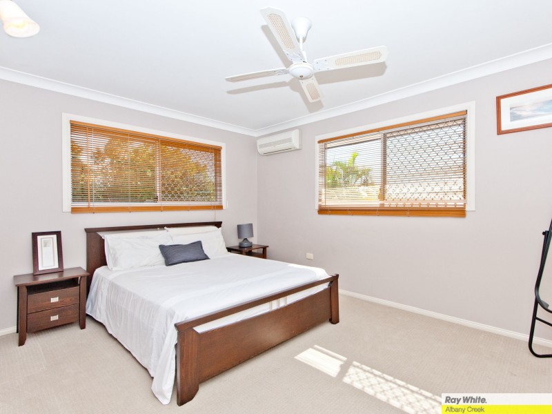 11 Regal Place, Aspley QLD 4034
