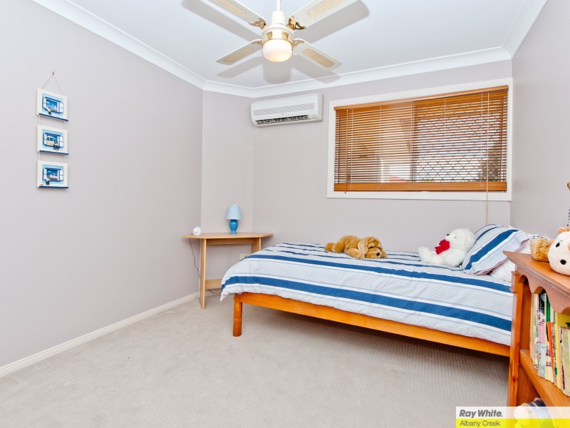 11 Regal Place, Aspley QLD 4034