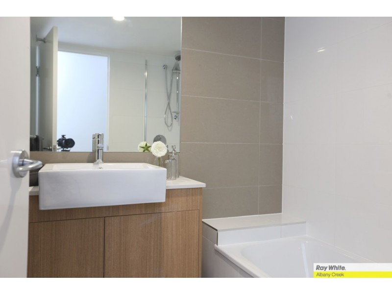 2/18 University Road, Mitchelton QLD 4053