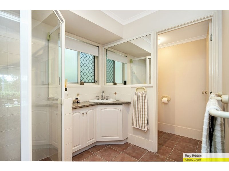 76 Saturn Crescent, Bridgeman Downs QLD 4035