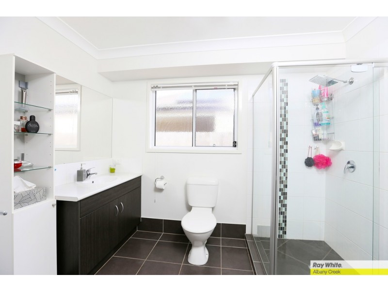 4 Melia Court, Eatons Hill QLD 4037