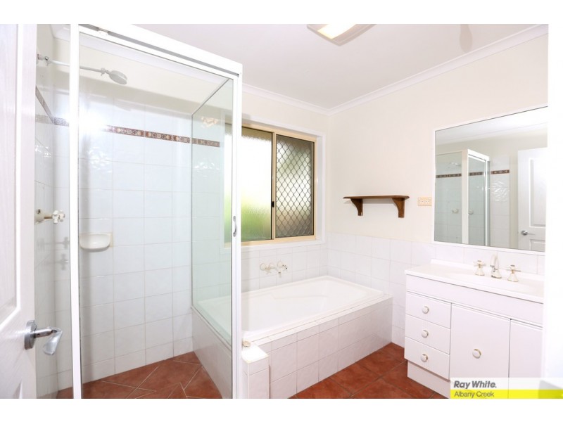 22 Queen Elizabeth Drive, Eatons Hill QLD 4037