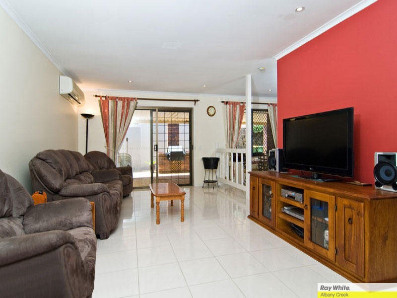 2 Nyora St, Everton Hills QLD 4053