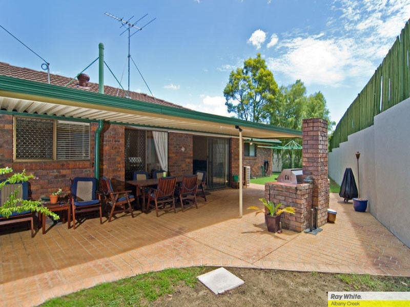 2 Nyora St, Everton Hills QLD 4053